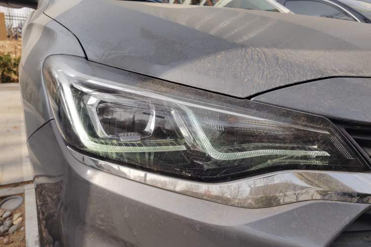 Used Chevrolet Monza 2021 320 Automatic Enjoyment Sunroof Edition Right Front Headlight
