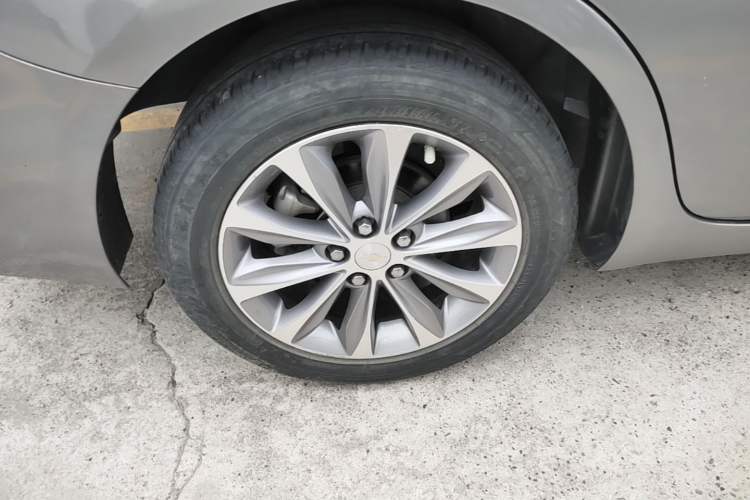Used Chevrolet Monza 2021 320 Automatic Enjoyment Sunroof Edition Right Rear Wheel Hub