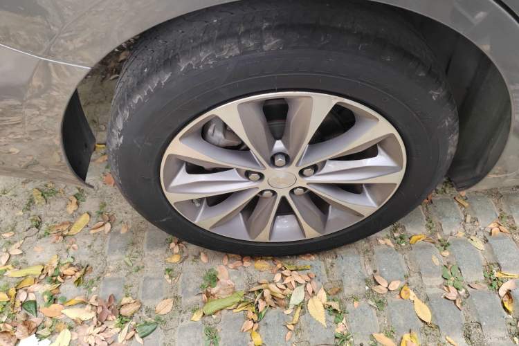 Used Chevrolet Monza 2021 320 Automatic Enjoyment Sunroof Edition Right Rear Wheel Hub