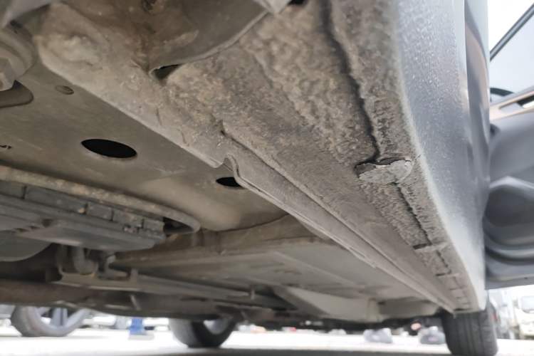 Used Chevrolet Monza 2021 320 Automatic Enjoyment Sunroof Edition Right Side Sill