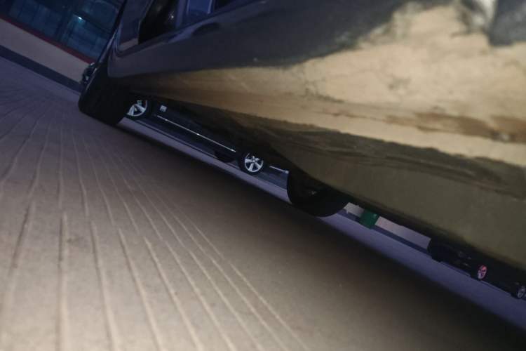 Used Chevrolet Monza 2021 320 Automatic Enjoyment Sunroof Edition Right Side Sill