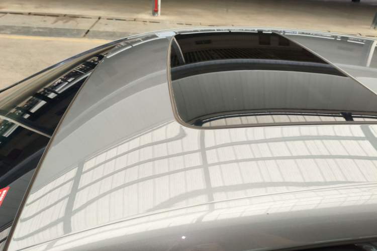 Used Chevrolet Monza 2021 320 Automatic Enjoyment Sunroof Edition Roof