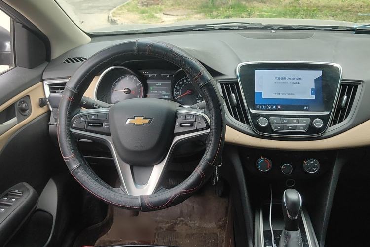 Used Chevrolet Monza 2021 320 Automatic Enjoyment Sunroof Edition Steering Wheel