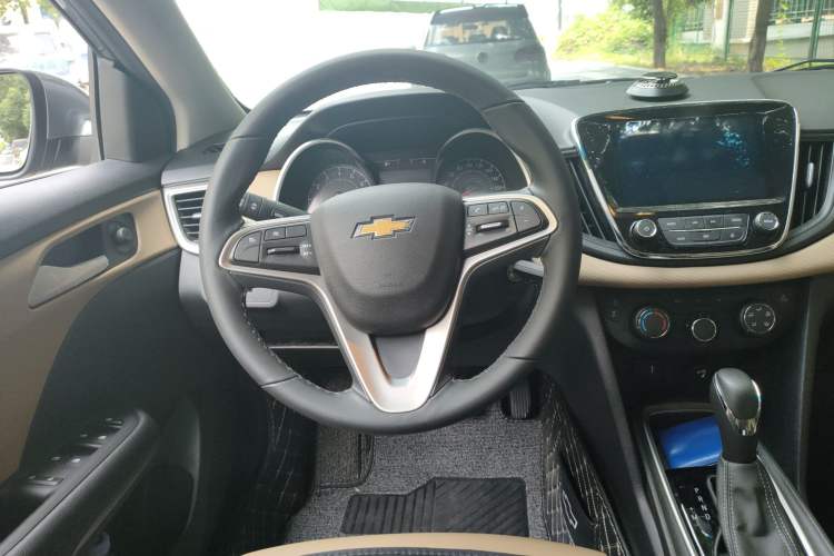 Used Chevrolet Monza 2021 320 Automatic Enjoyment Sunroof Edition Steering Wheel