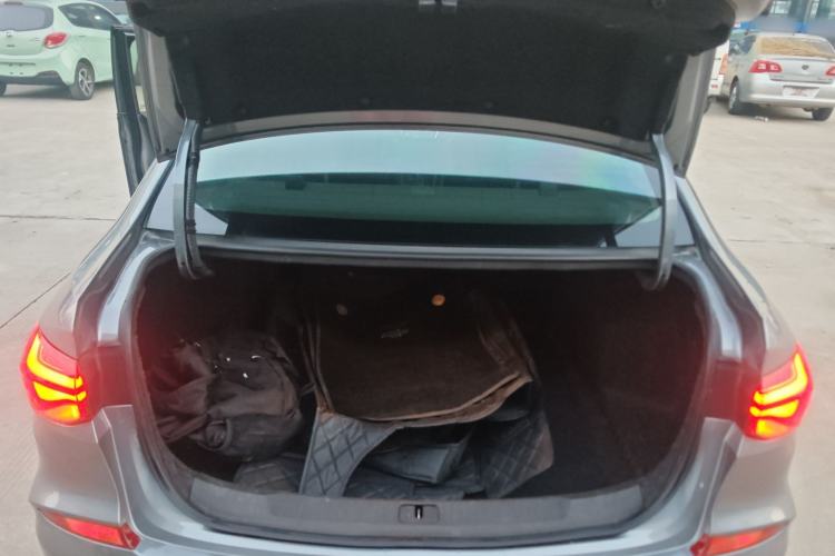 Used Chevrolet Monza 2021 320 Automatic Enjoyment Sunroof Edition Trunk