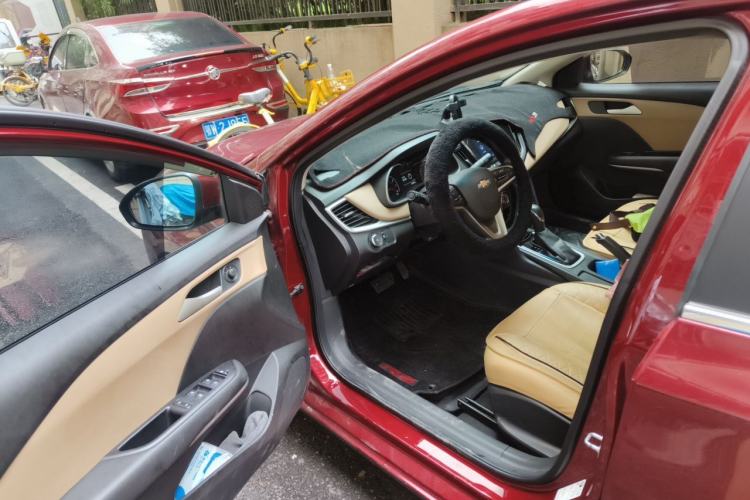 Used Chevrolet Monza 2021 320 Automatic Enjoyment Sunroof Edition Driver Seat