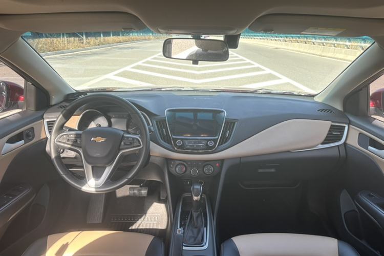 Used Chevrolet Monza 2021 320 Automatic Enjoyment Sunroof Edition Interior 3