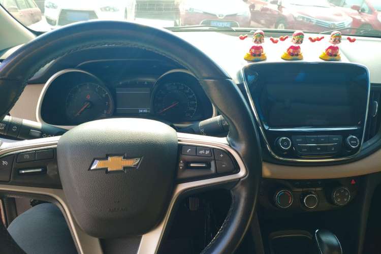 Used Chevrolet Monza 2021 320 Automatic Enjoyment Sunroof Edition Interior 3