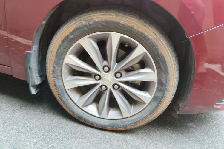 Used Chevrolet Monza 2021 320 Automatic Enjoyment Sunroof Edition Right Front Wheel Hub