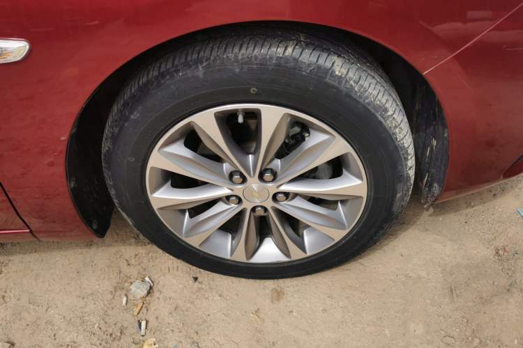 Used Chevrolet Monza 2021 320 Automatic Enjoyment Sunroof Edition Right Front Wheel Hub