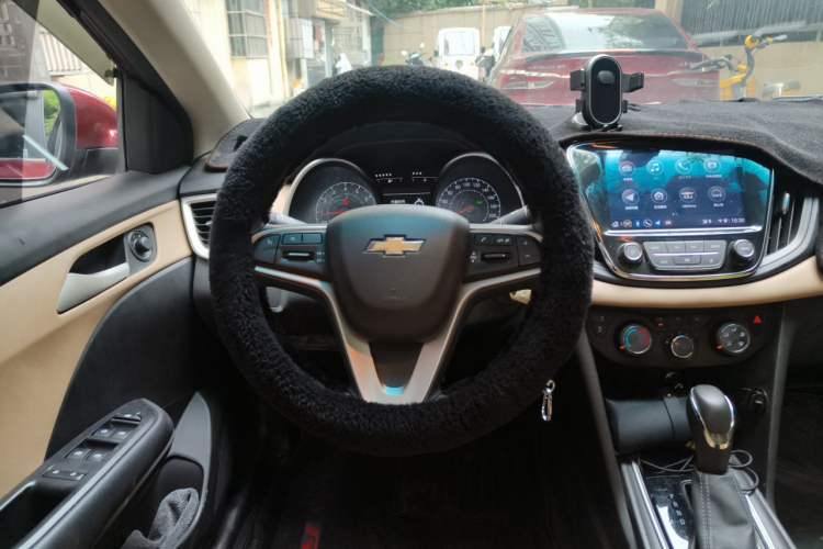 Used Chevrolet Monza 2021 320 Automatic Enjoyment Sunroof Edition Steering Wheel