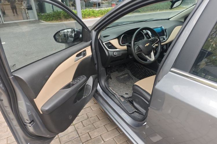 Used Chevrolet Monza 2021 320 Automatic Enjoyment Sunroof Edition Driver Seat