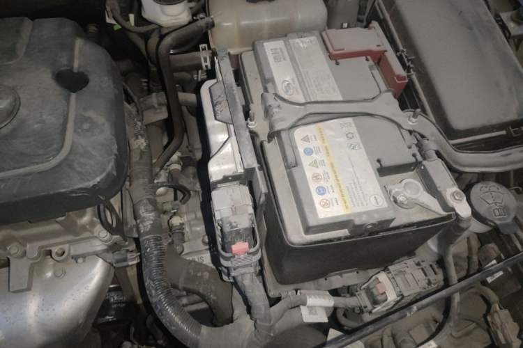 Used Chevrolet Monza 2021 320 Automatic Enjoyment Sunroof Edition Engine Bay Left