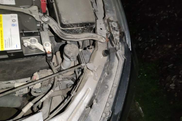 Used Chevrolet Monza 2021 320 Automatic Enjoyment Sunroof Edition Engine Bay Left