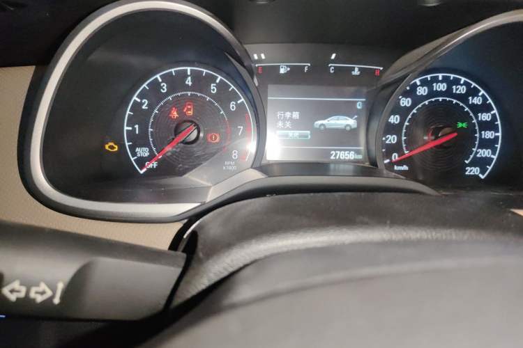 Used Chevrolet Monza 2021 320 Automatic Enjoyment Sunroof Edition Odometer Close Up