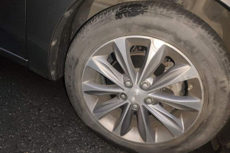 Used Chevrolet Monza 2021 320 Automatic Enjoyment Sunroof Edition Right Front Wheel Hub