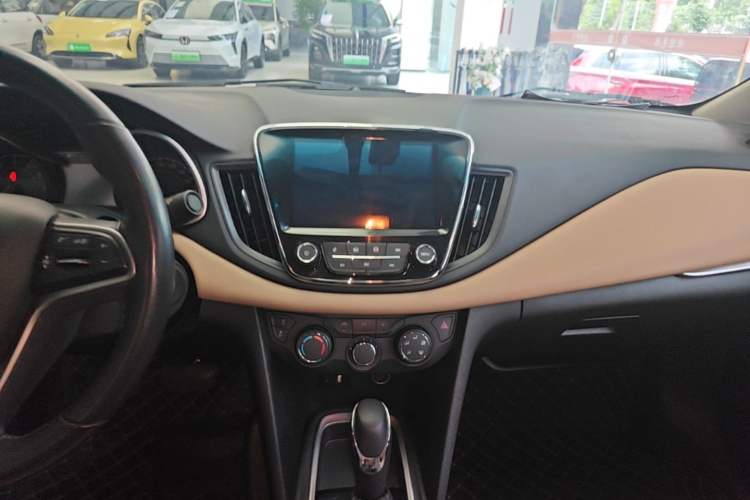 Used Chevrolet Monza 2021 320 Automatic Enjoyment Sunroof Edition Audio And AC Panel