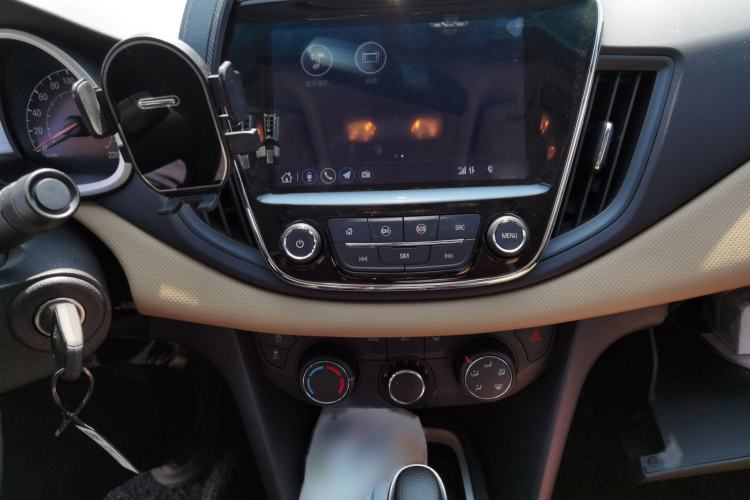 Used Chevrolet Monza 2021 320 Automatic Enjoyment Sunroof Edition Audio And AC Panel