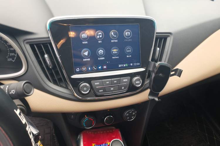 Used Chevrolet Monza 2021 320 Automatic Enjoyment Sunroof Edition Audio And AC Panel