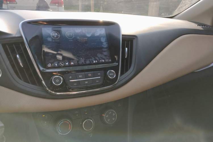 Used Chevrolet Monza 2021 320 Automatic Enjoyment Sunroof Edition Audio And AC Panel