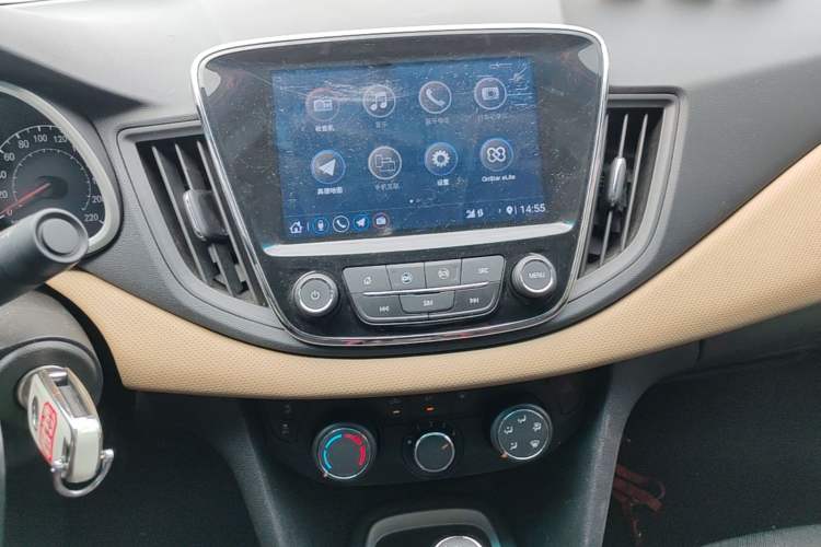 Used Chevrolet Monza 2021 320 Automatic Enjoyment Sunroof Edition Audio And AC Panel