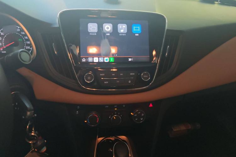 Used Chevrolet Monza 2021 320 Automatic Enjoyment Sunroof Edition Audio And AC Panel