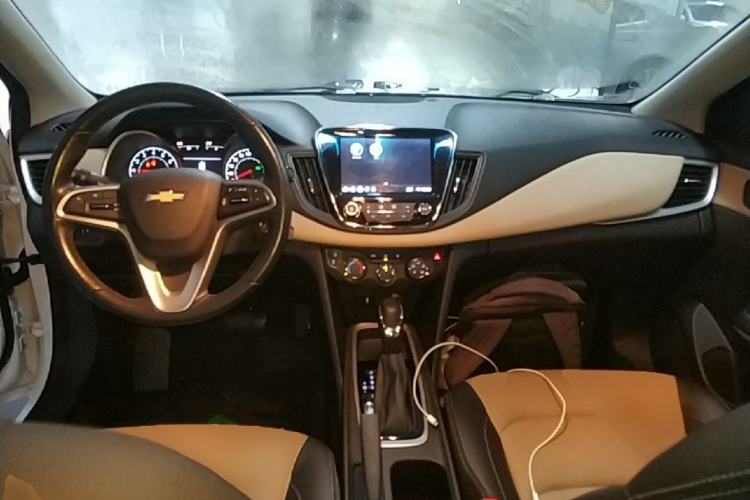 Used Chevrolet Monza 2021 320 Automatic Enjoyment Sunroof Edition Center Console