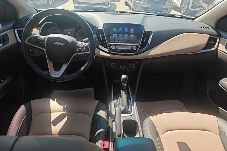 Used Chevrolet Monza 2021 320 Automatic Enjoyment Sunroof Edition Center Console