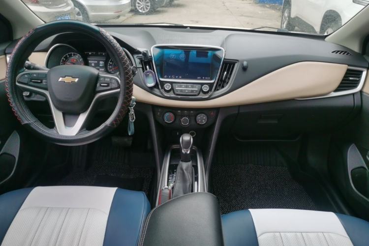 Used Chevrolet Monza 2021 320 Automatic Enjoyment Sunroof Edition Center Console