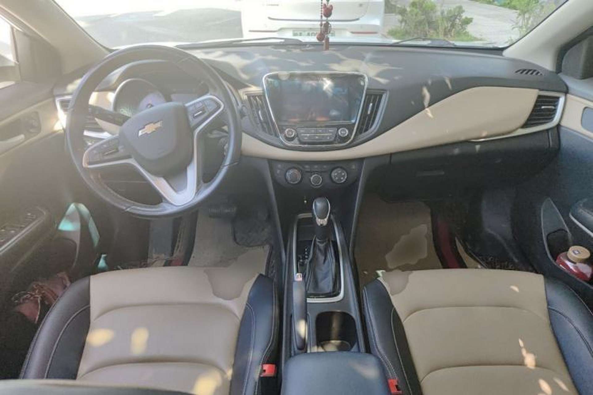 Used Chevrolet Monza 2021 320 Automatic Enjoyment Sunroof Edition Center Console