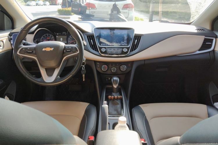 Used Chevrolet Monza 2021 320 Automatic Enjoyment Sunroof Edition Center Console
