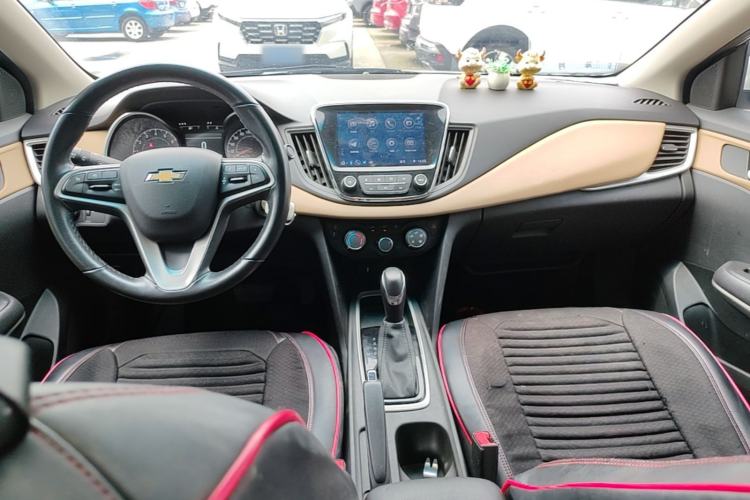 Used Chevrolet Monza 2021 320 Automatic Enjoyment Sunroof Edition Center Console