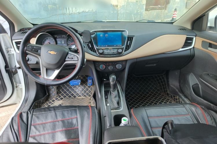 Used Chevrolet Monza 2021 320 Automatic Enjoyment Sunroof Edition Center Console