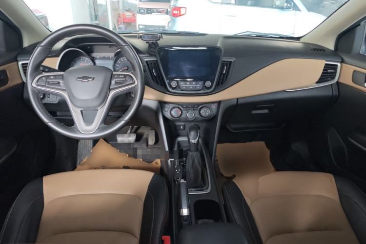 Used Chevrolet Monza 2021 320 Automatic Enjoyment Sunroof Edition Center Console