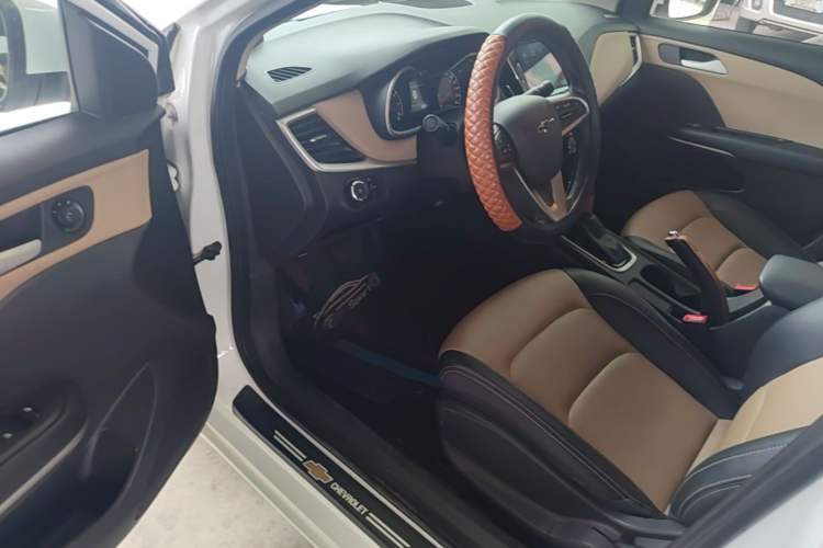Used Chevrolet Monza 2021 320 Automatic Enjoyment Sunroof Edition Driver Seat