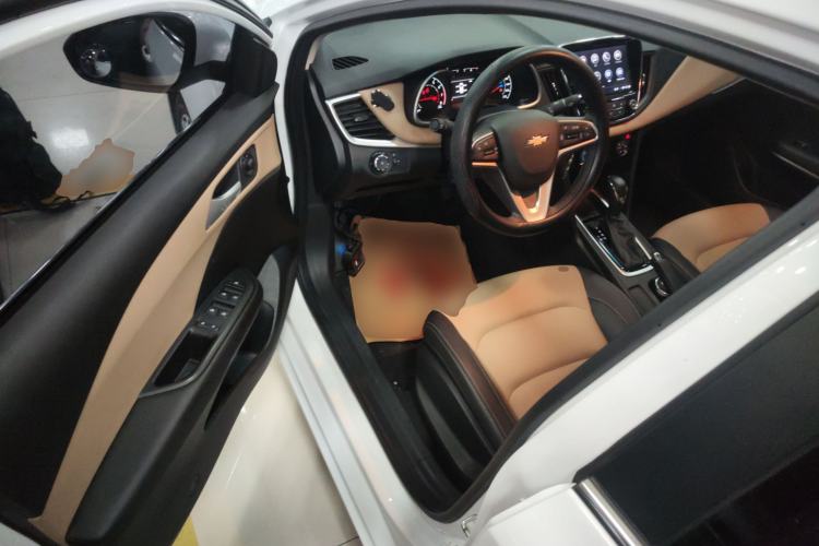 Used Chevrolet Monza 2021 320 Automatic Enjoyment Sunroof Edition Driver Seat