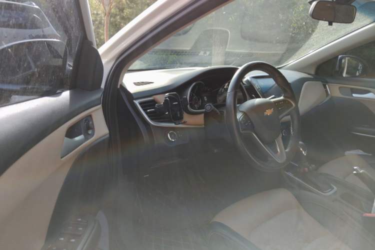 Used Chevrolet Monza 2021 320 Automatic Enjoyment Sunroof Edition Driver Seat