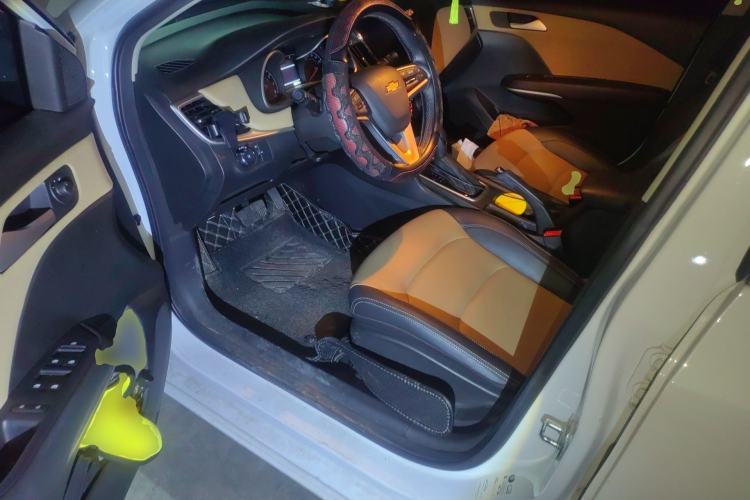 Used Chevrolet Monza 2021 320 Automatic Enjoyment Sunroof Edition Driver Seat