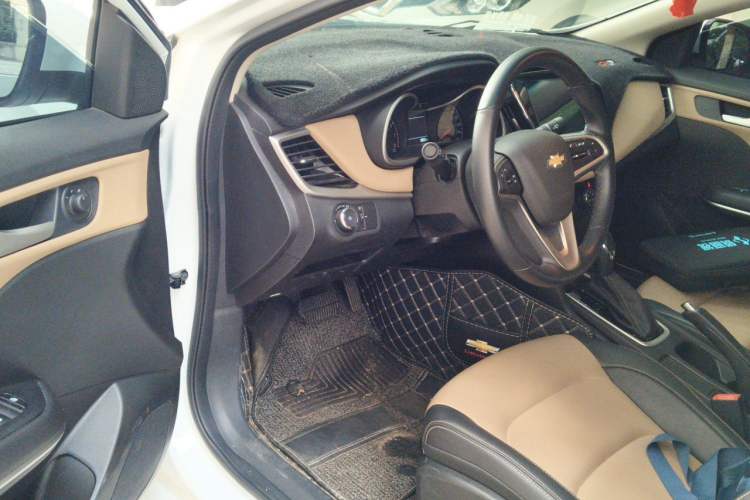 Used Chevrolet Monza 2021 320 Automatic Enjoyment Sunroof Edition Driver Seat
