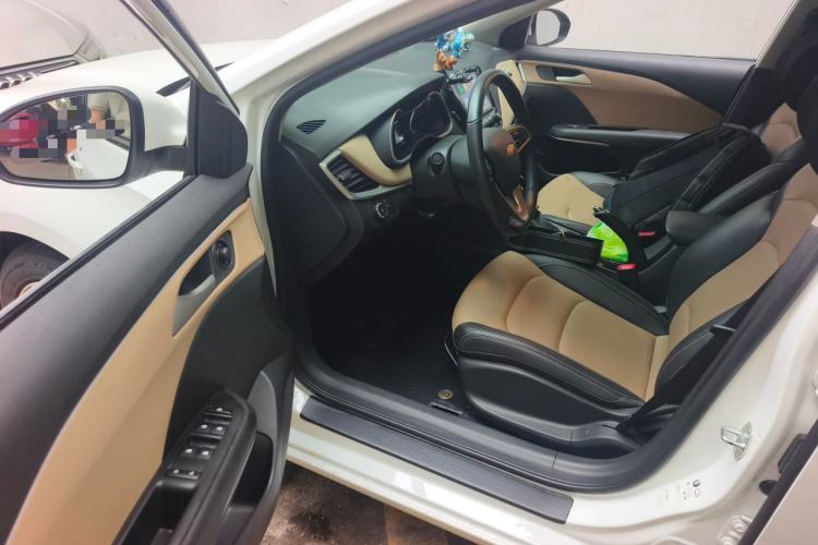Used Chevrolet Monza 2021 320 Automatic Enjoyment Sunroof Edition Driver Seat