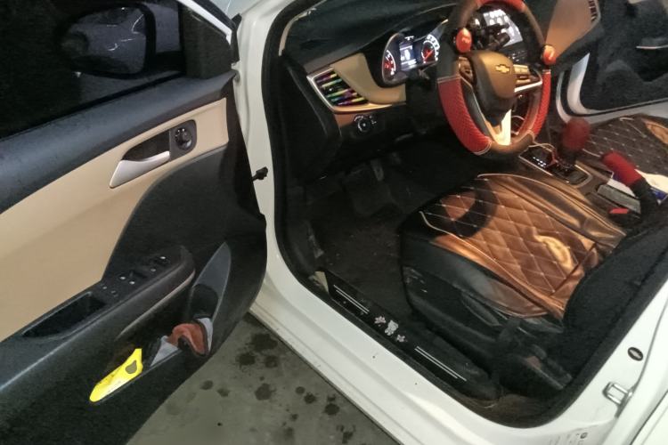 Used Chevrolet Monza 2021 320 Automatic Enjoyment Sunroof Edition Driver Seat