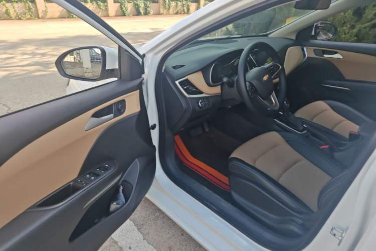 Used Chevrolet Monza 2021 320 Automatic Enjoyment Sunroof Edition Driver Seat