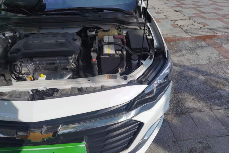 Used Chevrolet Monza 2021 320 Automatic Enjoyment Sunroof Edition Engine Bay Left