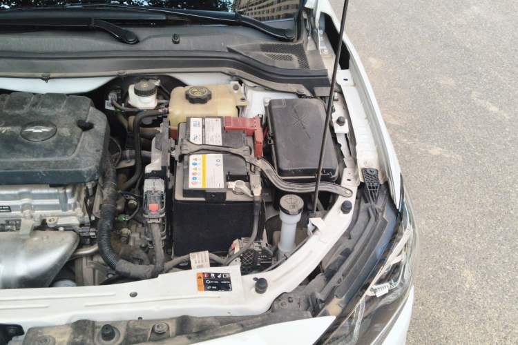 Used Chevrolet Monza 2021 320 Automatic Enjoyment Sunroof Edition Engine Bay Left