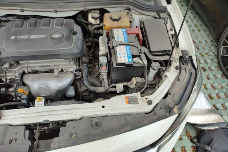 Used Chevrolet Monza 2021 320 Automatic Enjoyment Sunroof Edition Engine Bay Left
