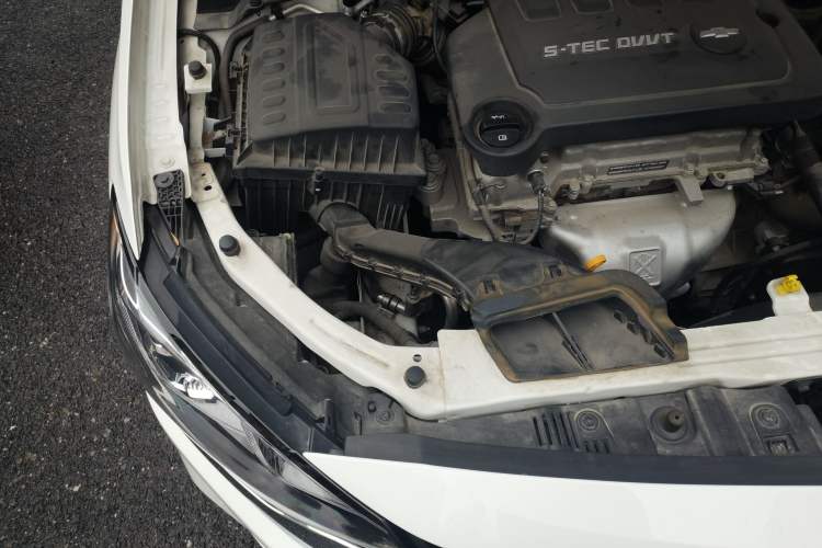 Used Chevrolet Monza 2021 320 Automatic Enjoyment Sunroof Edition Engine Bay Right