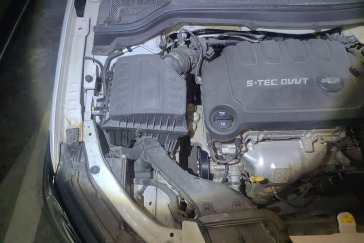 Used Chevrolet Monza 2021 320 Automatic Enjoyment Sunroof Edition Engine Bay Right