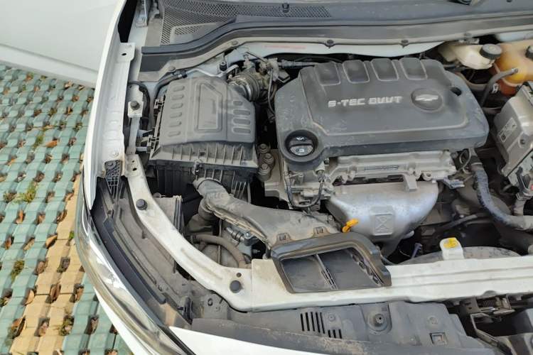 Used Chevrolet Monza 2021 320 Automatic Enjoyment Sunroof Edition Engine Bay Right