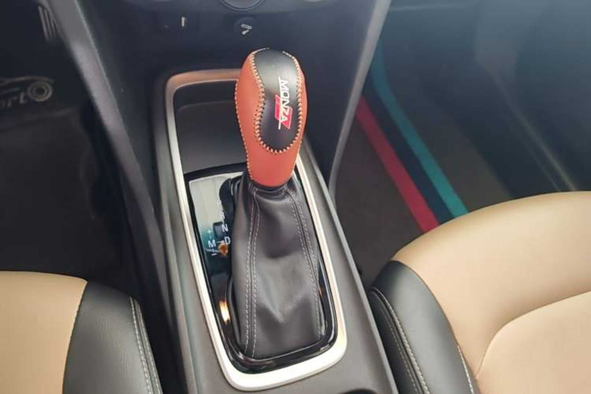 Used Chevrolet Monza 2021 320 Automatic Enjoyment Sunroof Edition Gear Lever
