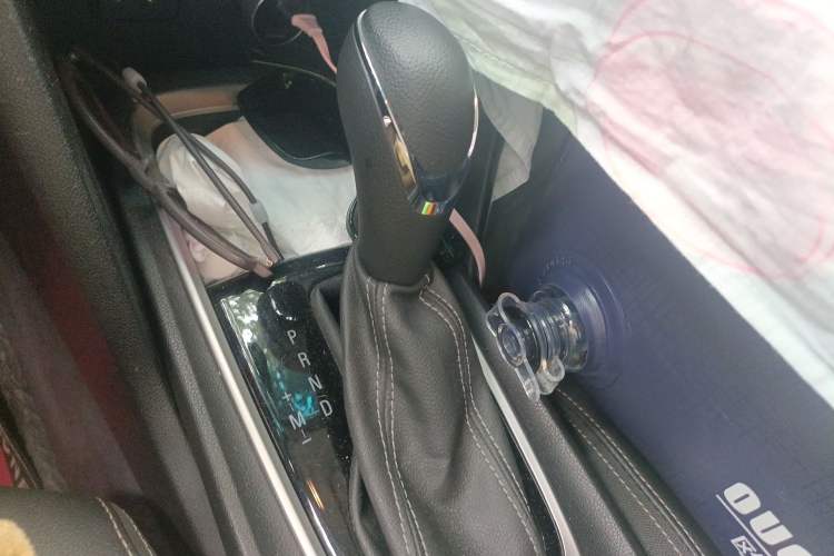 Used Chevrolet Monza 2021 320 Automatic Enjoyment Sunroof Edition Gear Lever